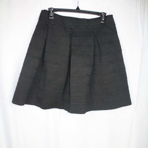 Very Pretty Pleated Flair Skirt - Picture 3 of 5